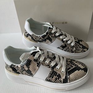 Marc Fisher Drea Flatform Sneakers Size 7.5 M